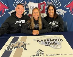 Kasandra Vigil Signing Day 11-9-22